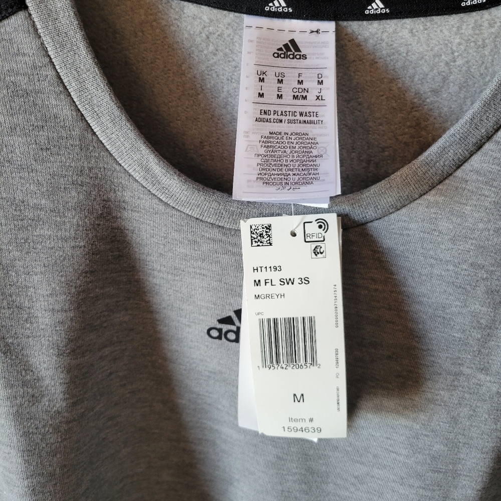 Adidas crewneck sweatshirt M NWT New Stripes Classic Gorpcore Gift Travel Sporty